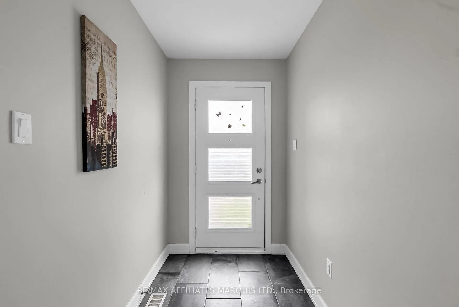 Photo 3 of 2280 Crewson Court, Cornwall — HOMEH