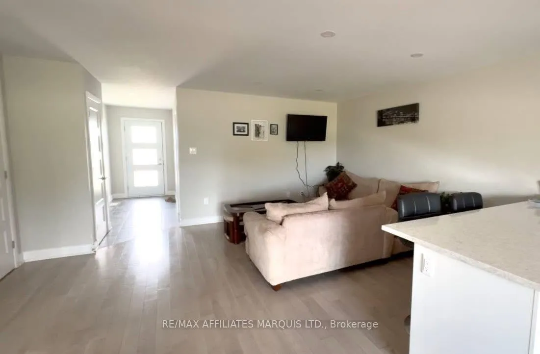 Photo 6 of 2280 Crewson Court, Cornwall — HOMEH