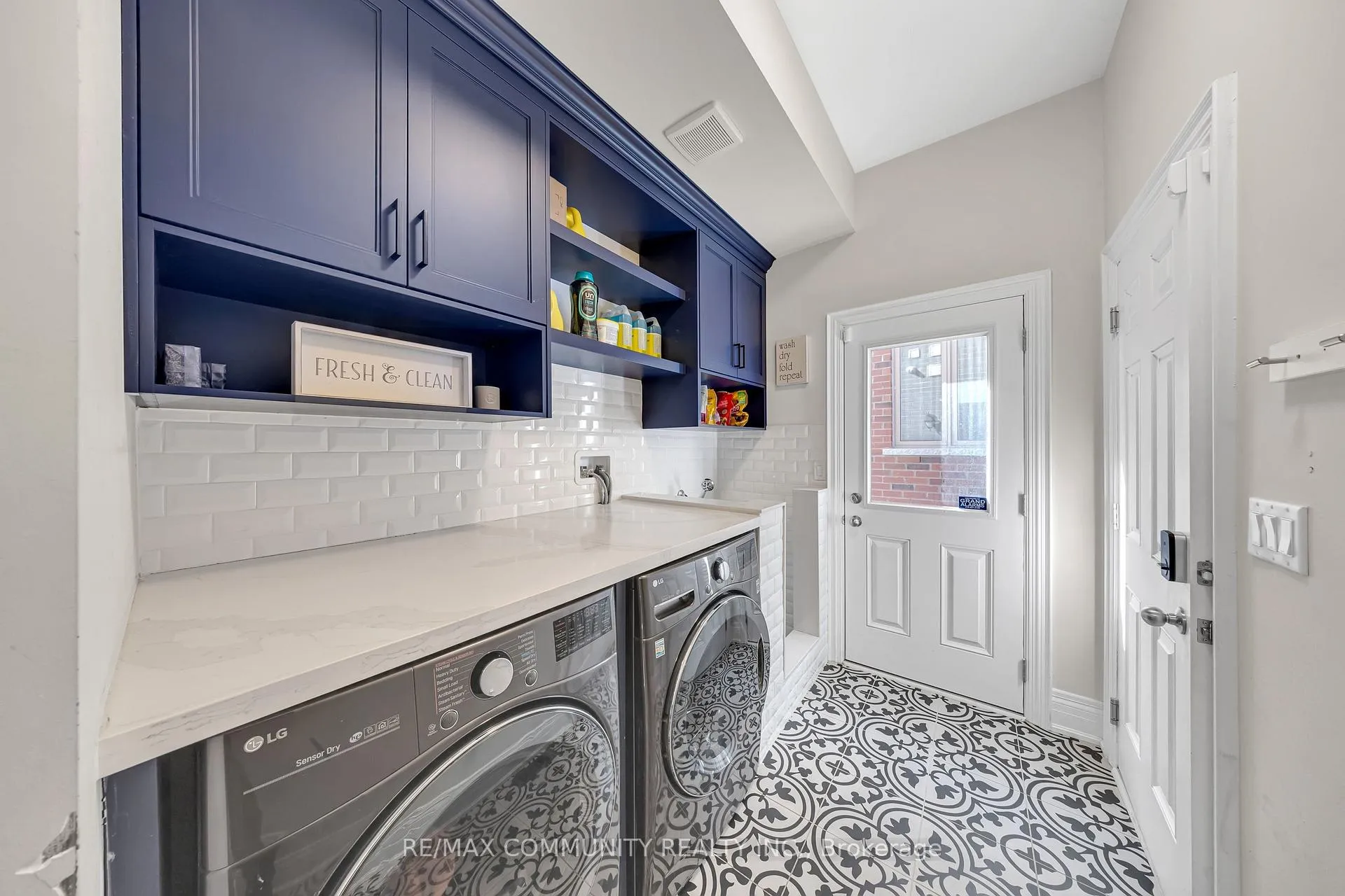 Photo 14 of 2489 Florentine Place, Pickering, Rural Pickering — HOMEH