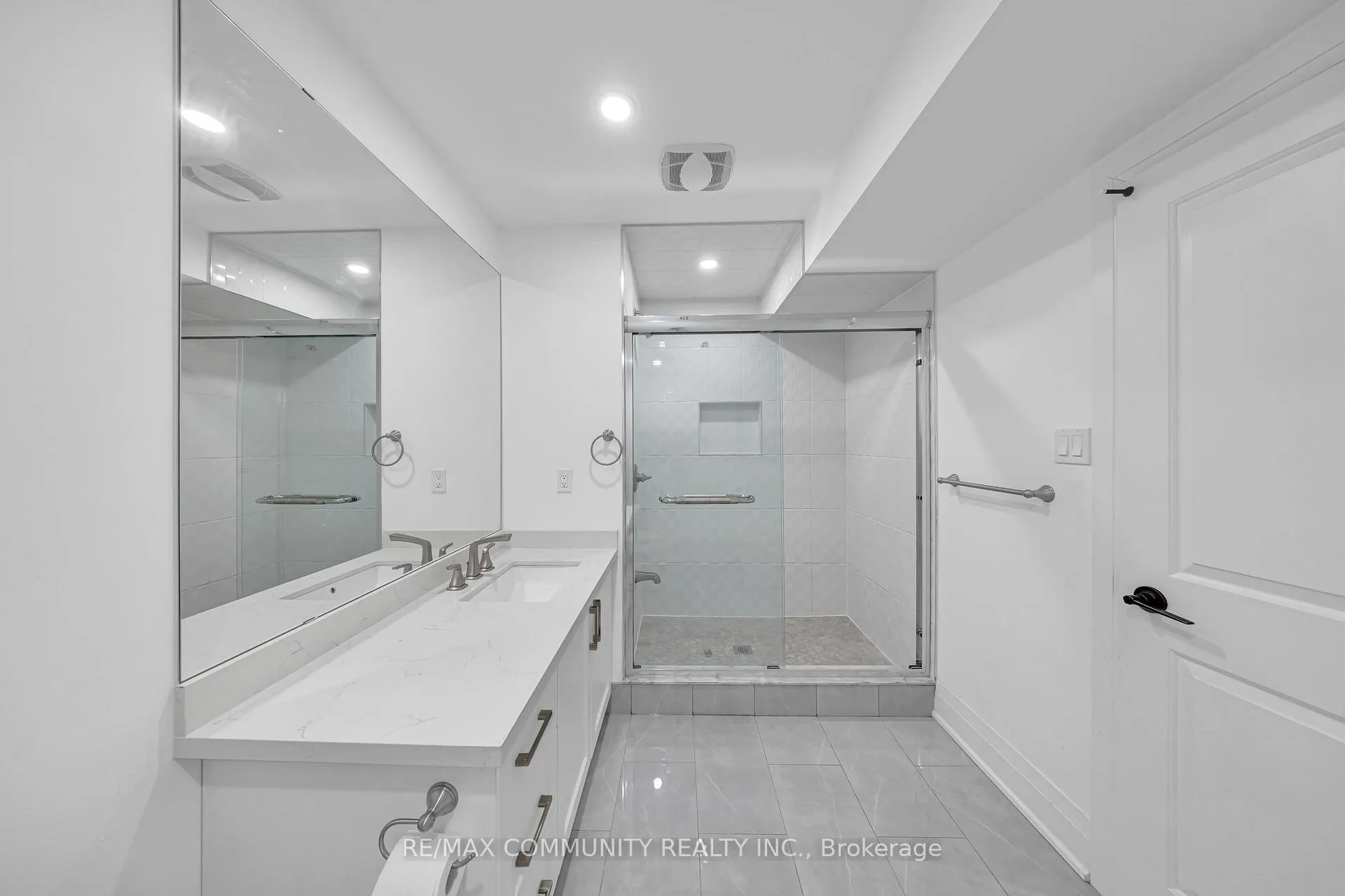 Photo 35 of 2489 Florentine Place, Pickering, Rural Pickering — HOMEH