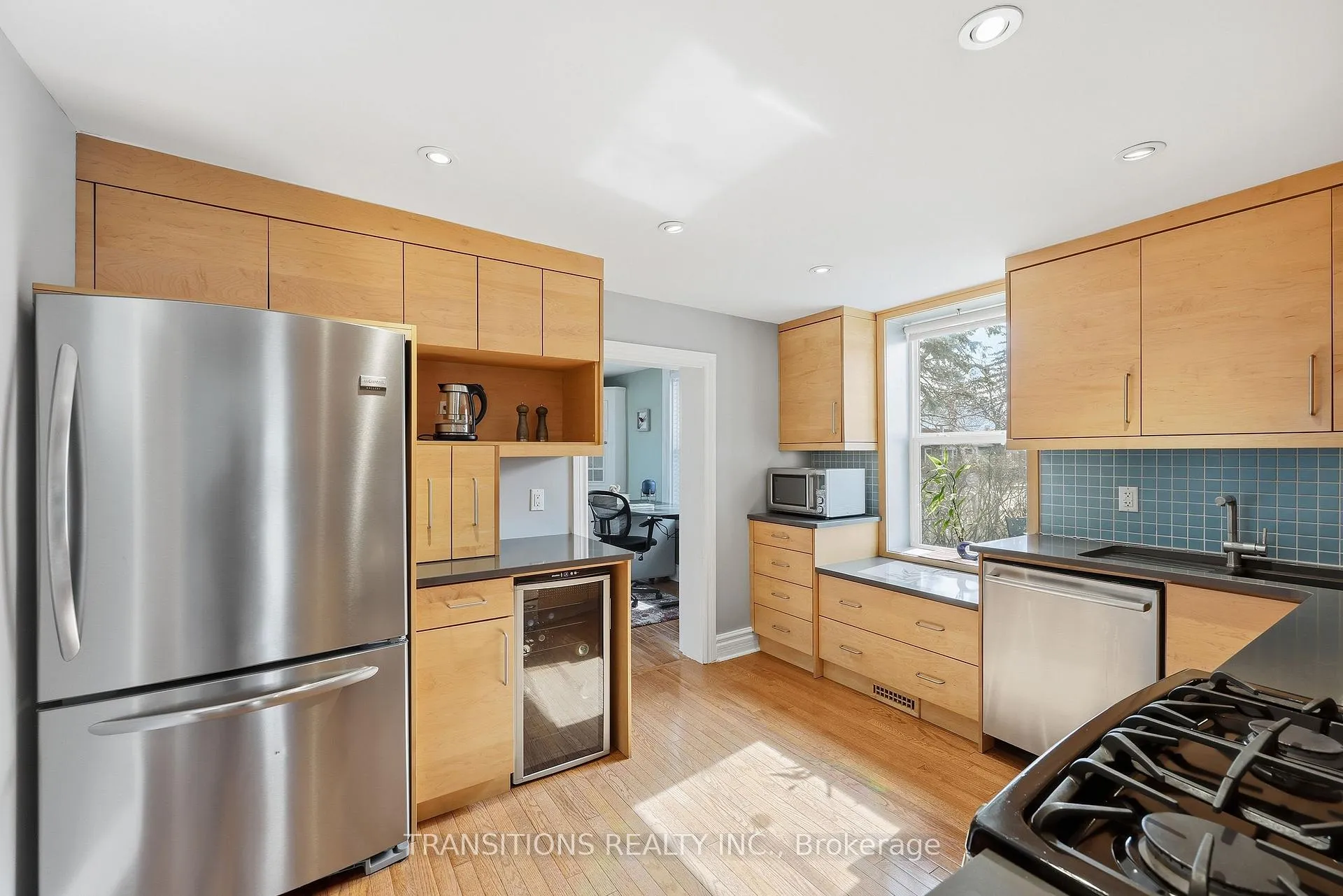 Photo 6 of 270 Charles Street S, Gananoque — HOMEH