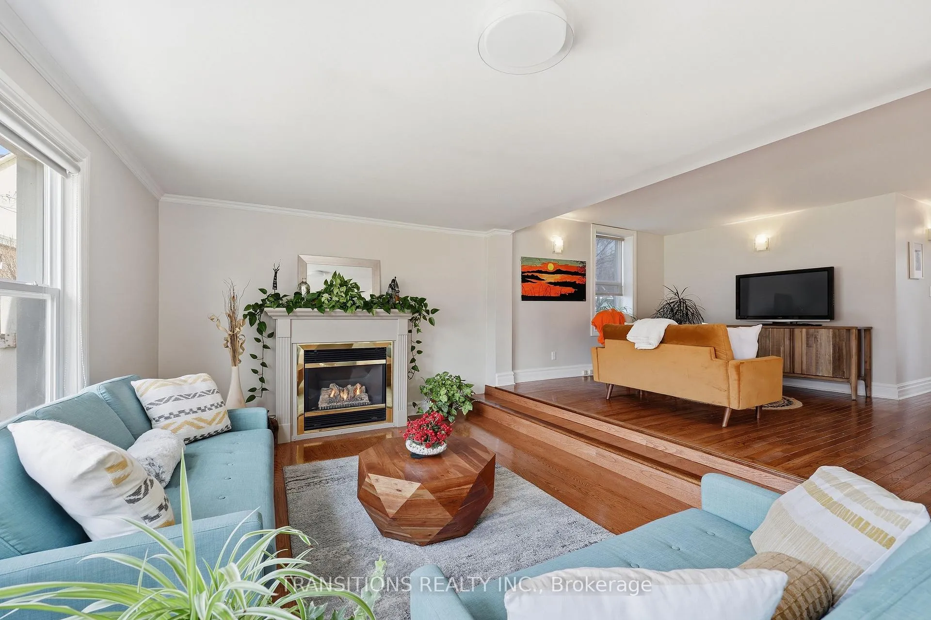 Photo 10 of 270 Charles Street S, Gananoque — HOMEH