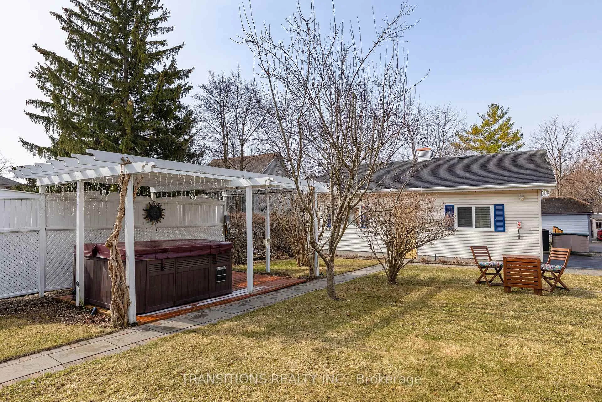 Photo 37 of 270 Charles Street S, Gananoque — HOMEH