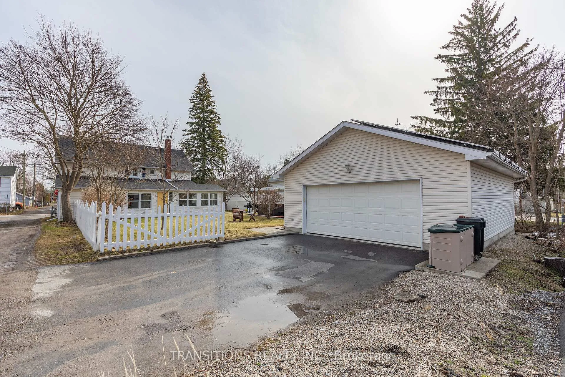 Photo 41 of 270 Charles Street S, Gananoque — HOMEH