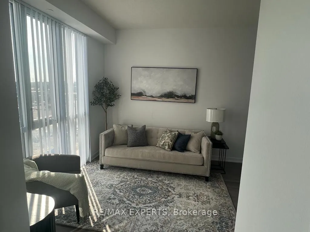 Photo 3 of 60 Honey Crisp Crescent, Vaughan, Vaughan Corporate Centre — HOMEH