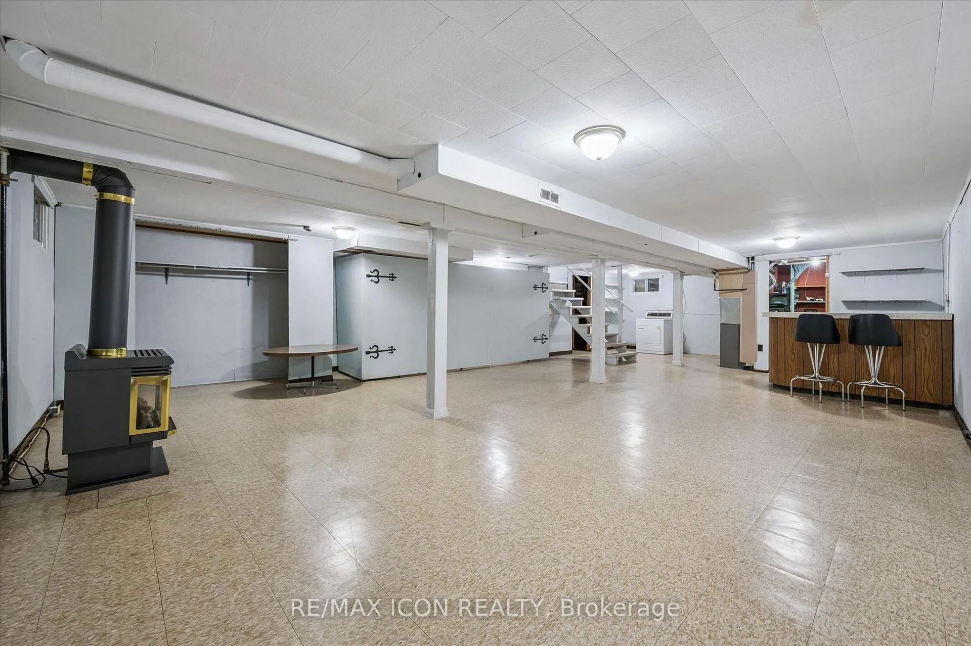 Photo 28 of 543 Philip Crescent, Waterloo — HOMEH