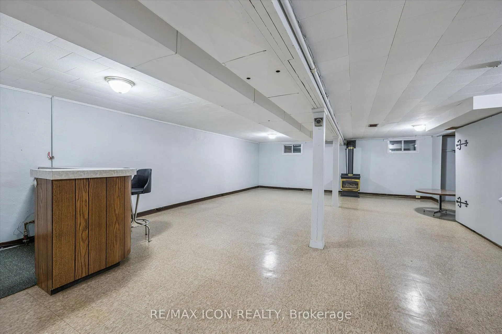 Photo 30 of 543 Philip Crescent, Waterloo — HOMEH