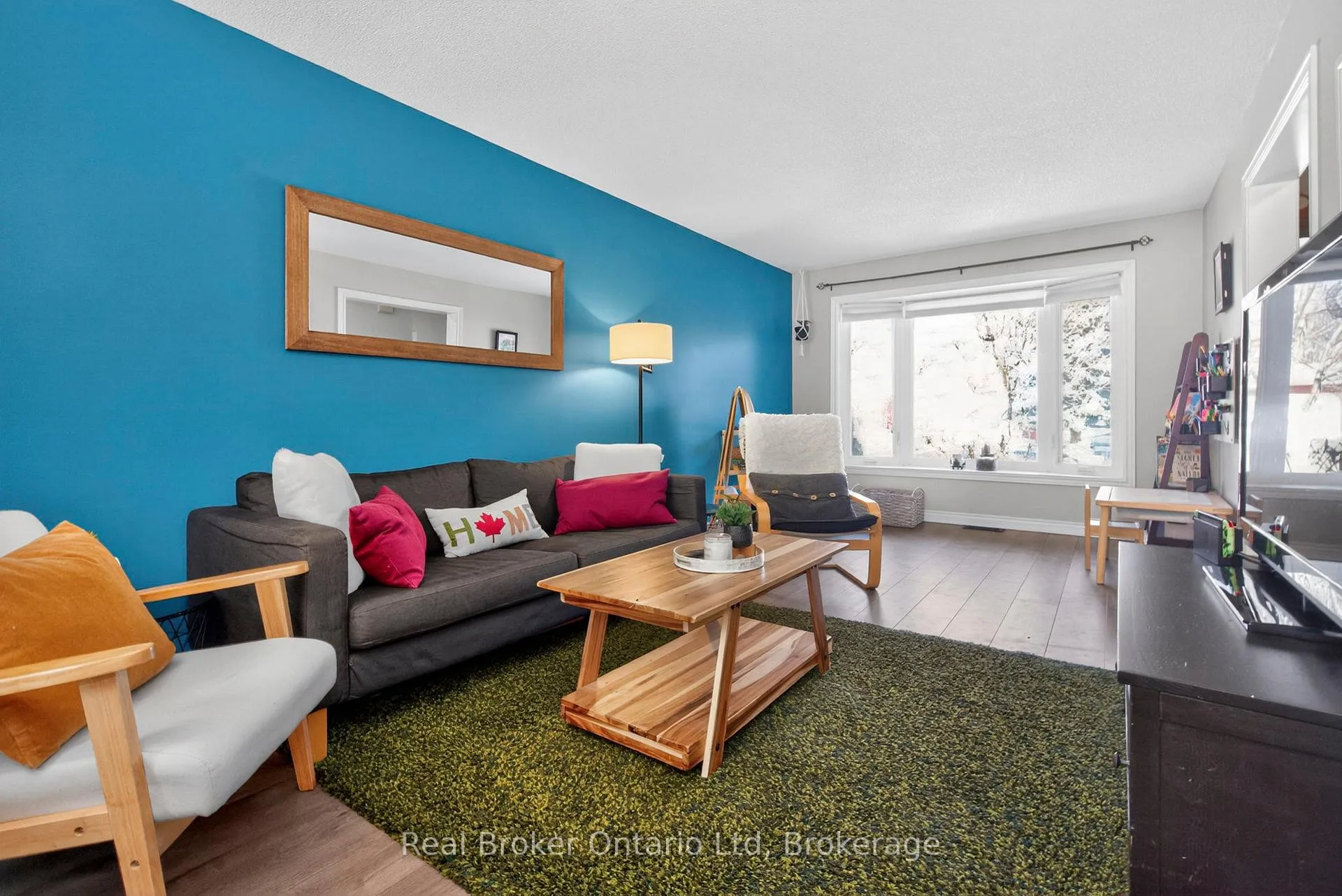 Photo 7 of 1060 Dina Crescent, Midland — HOMEH