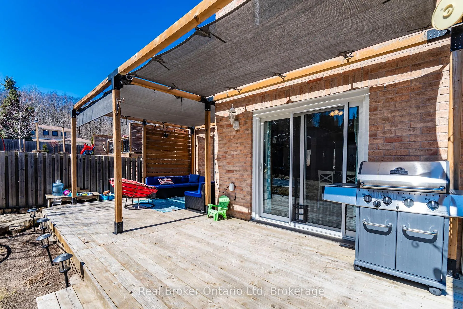 Photo 21 of 1060 Dina Crescent, Midland — HOMEH