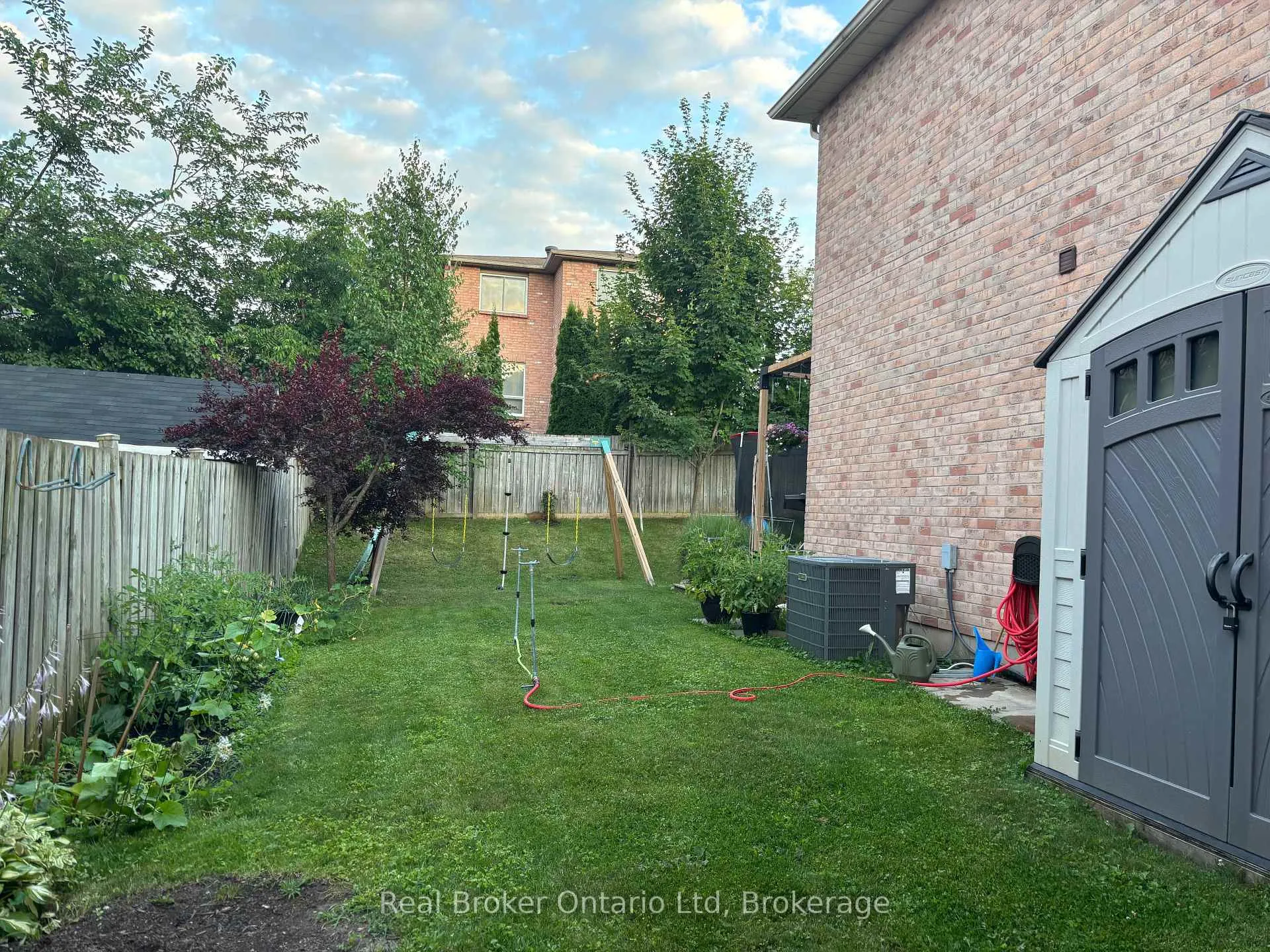 Photo 25 of 1060 Dina Crescent, Midland — HOMEH