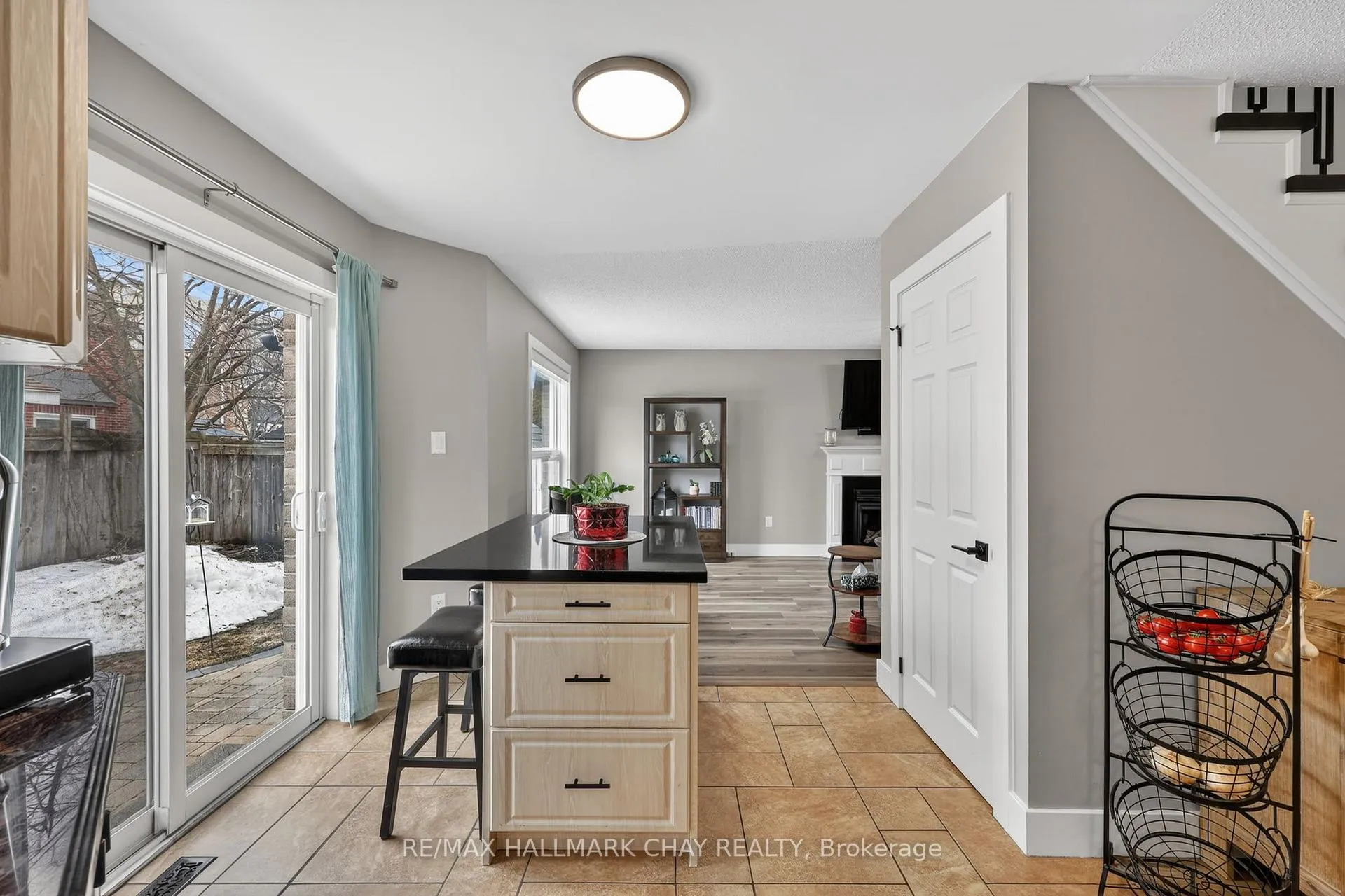 Photo 13 of 44 Sherwood Court, Barrie, Northwest — HOMEH