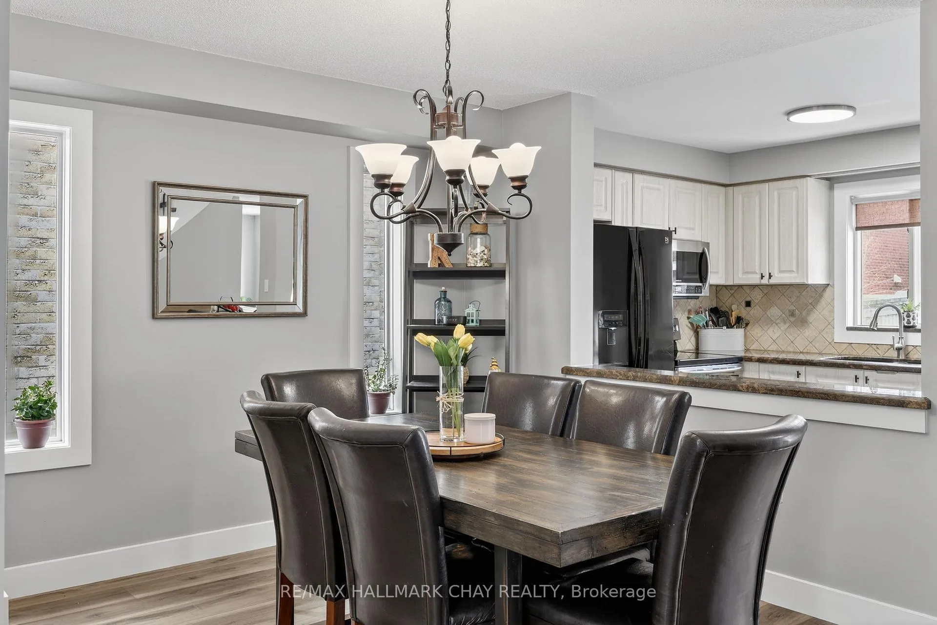Photo 16 of 44 Sherwood Court, Barrie, Northwest — HOMEH