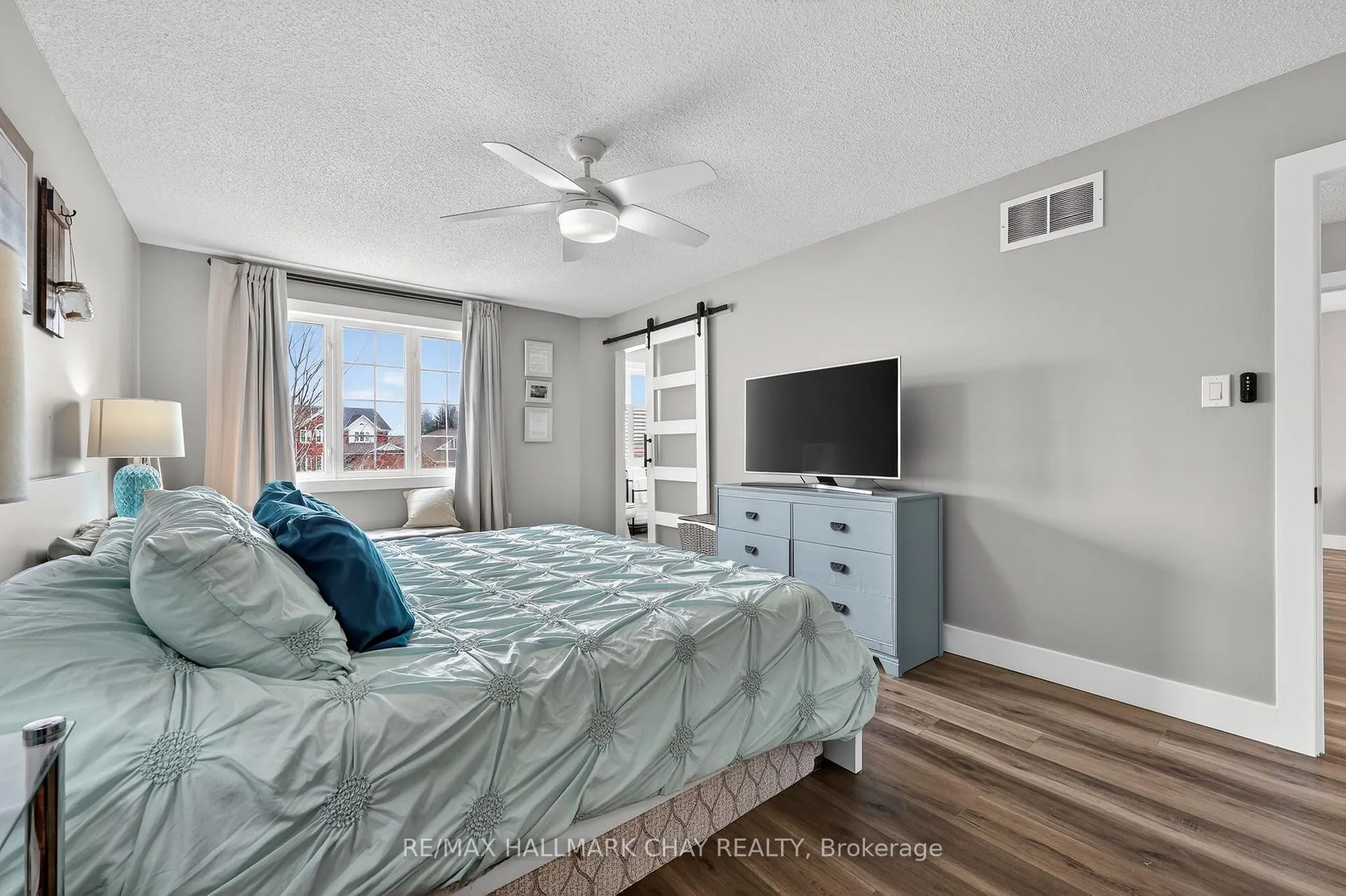 Photo 24 of 44 Sherwood Court, Barrie, Northwest — HOMEH