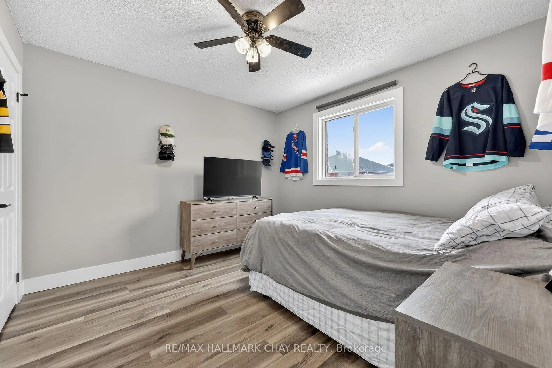 Photo 29 of 44 Sherwood Court, Barrie, Northwest — HOMEH