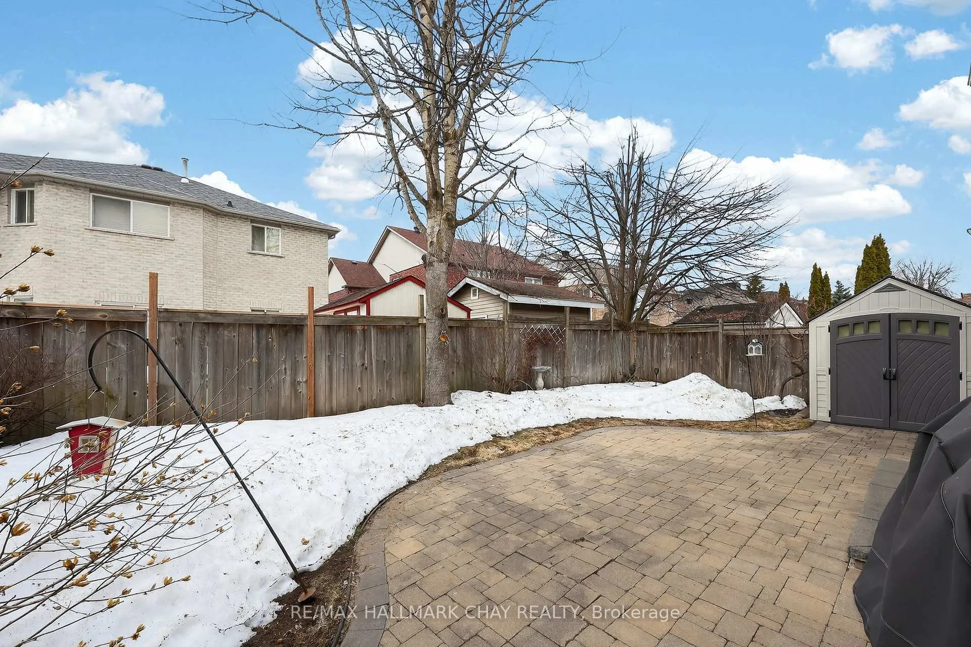 Photo 43 of 44 Sherwood Court, Barrie, Northwest — HOMEH