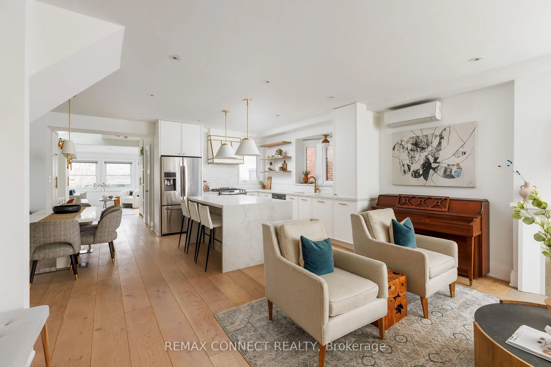Photo 4 of 20 Fenwick Avenue, Toronto, North Riverdale — HOMEH