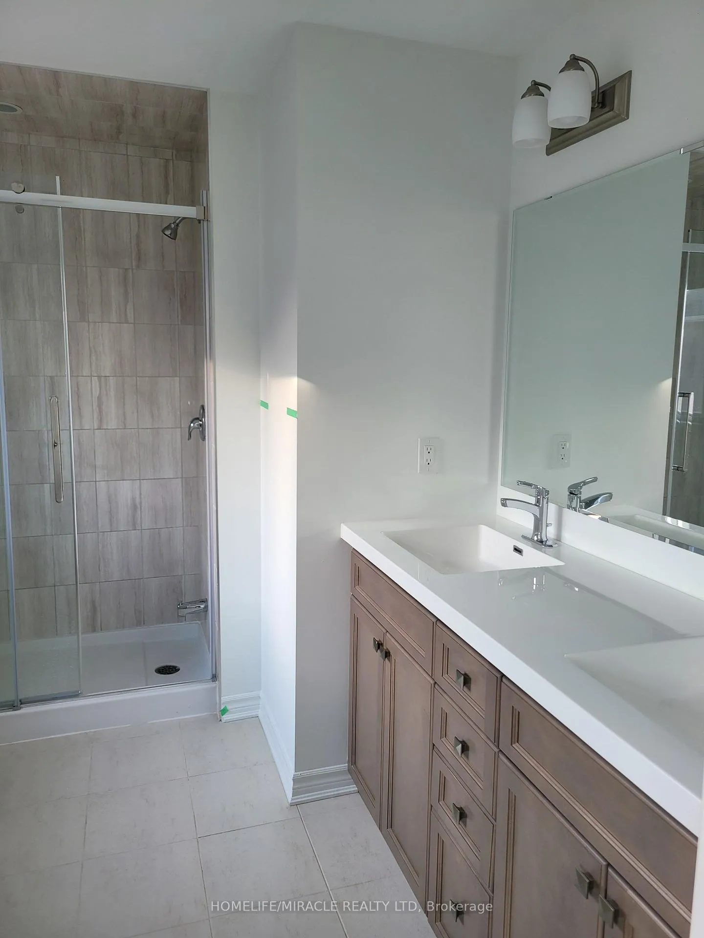 Photo 9 of 954 Chestnut Heights, Milton, Cobban — HOMEH
