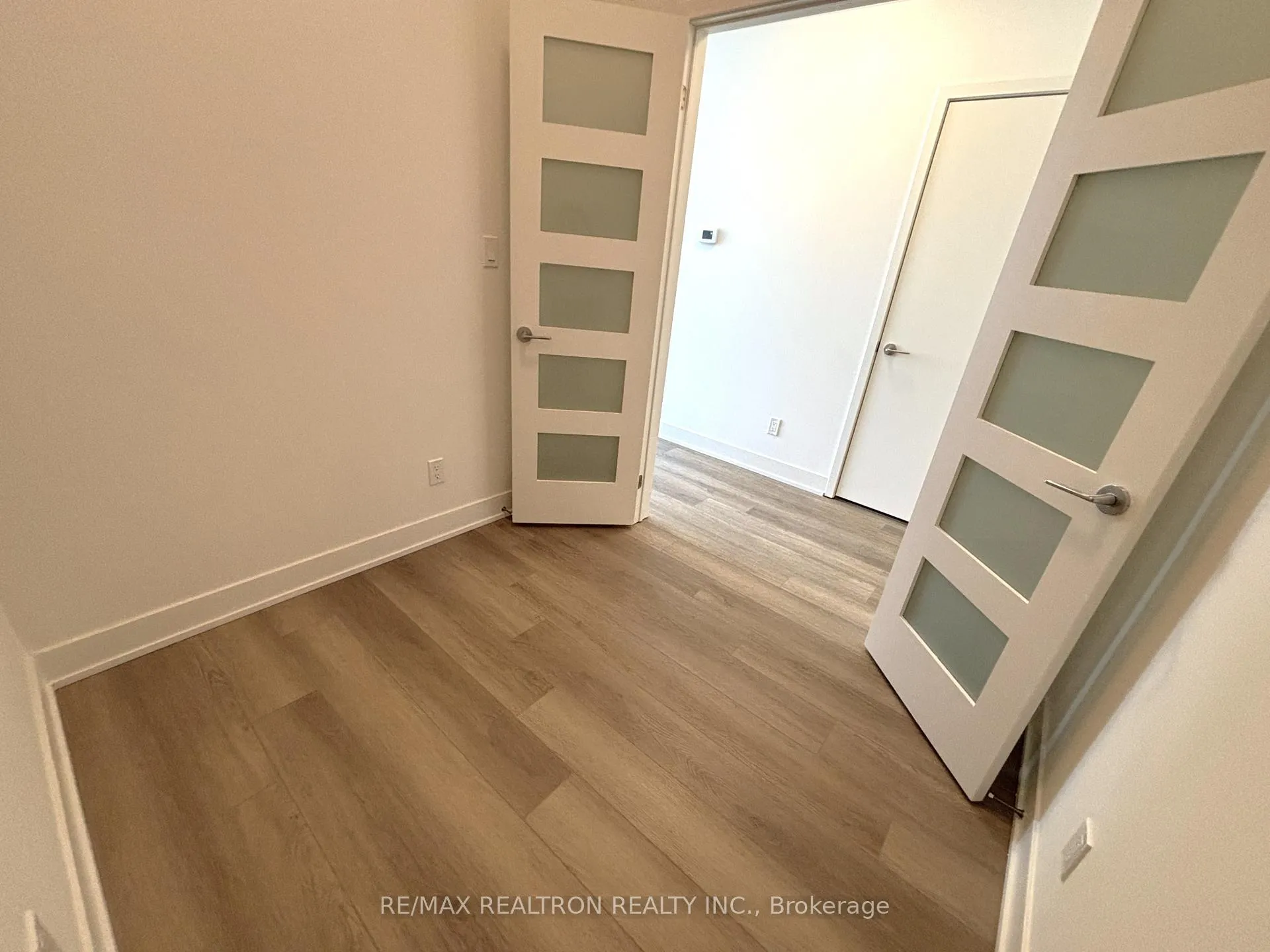 Photo 7 of Unit 802, 38 Andre de Grasse Street, Markham, Unionville — HOMEH