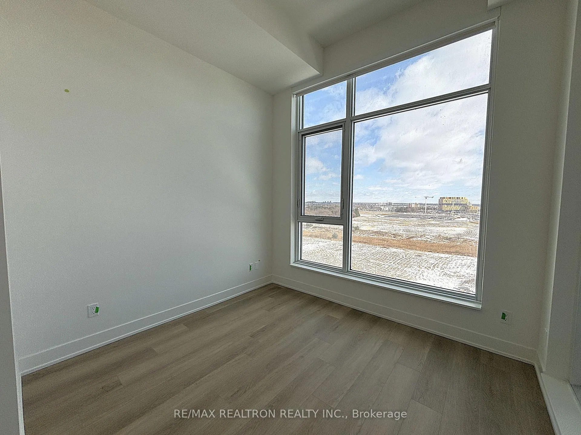 Photo 14 of Unit 802, 38 Andre de Grasse Street, Markham, Unionville — HOMEH