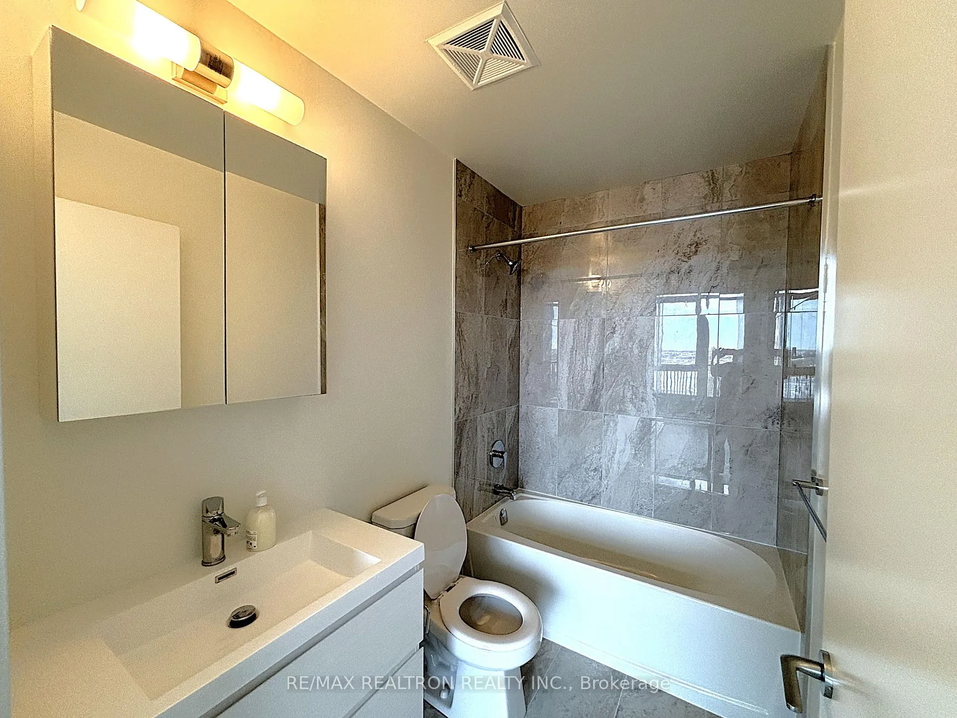 Photo 21 of Unit 802, 38 Andre de Grasse Street, Markham, Unionville — HOMEH
