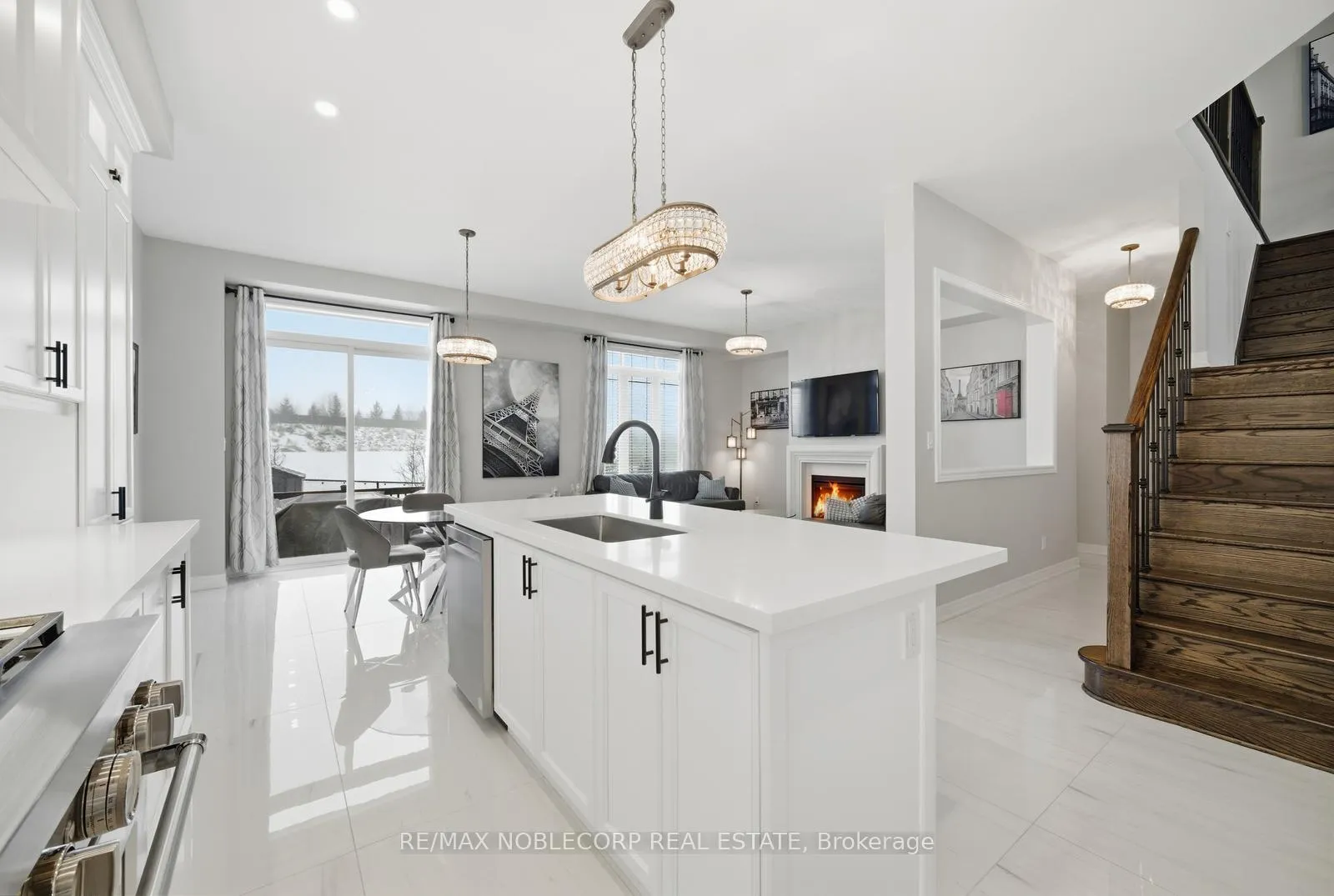 Photo 12 of 40 Pierce Place, New Tecumseth, Tottenham — HOMEH