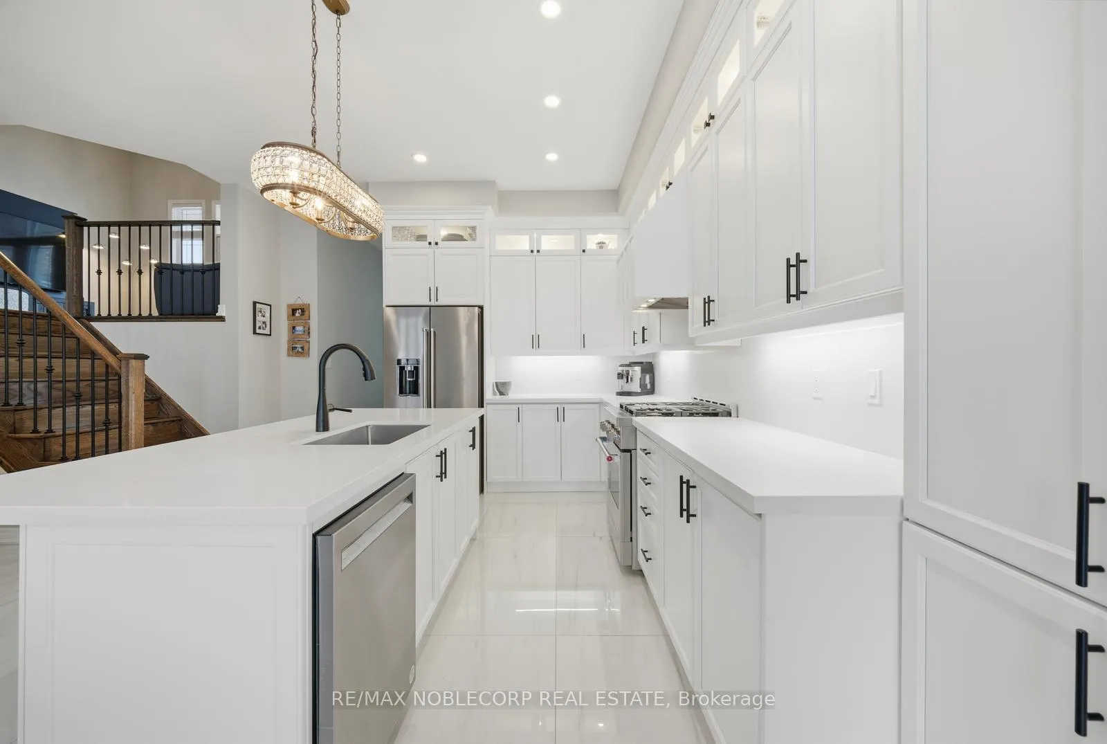 Photo 14 of 40 Pierce Place, New Tecumseth, Tottenham — HOMEH