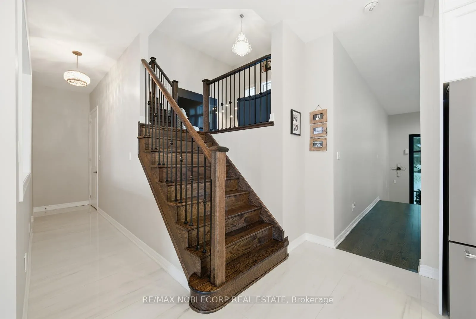 Photo 23 of 40 Pierce Place, New Tecumseth, Tottenham — HOMEH