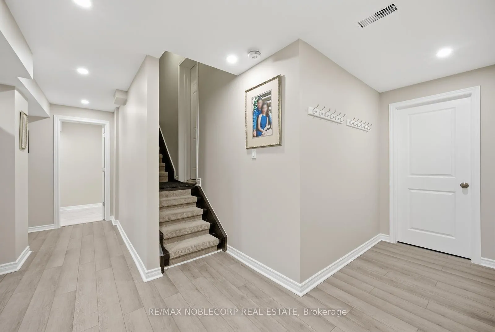 Photo 44 of 40 Pierce Place, New Tecumseth, Tottenham — HOMEH