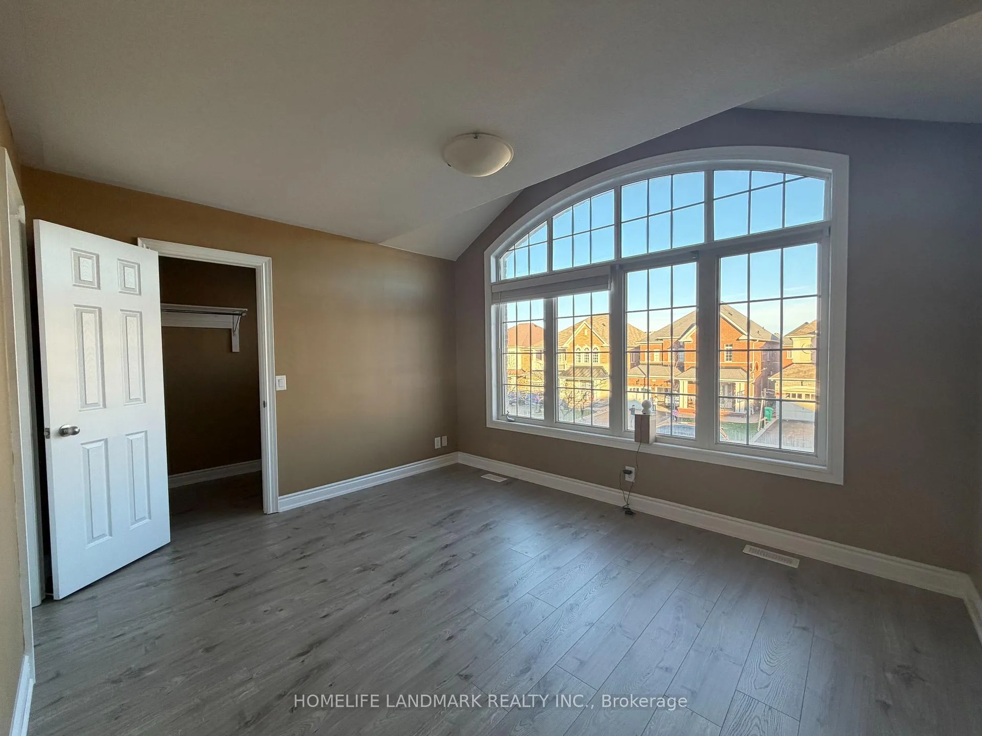 Photo 11 of 87 bear run Road, Brampton, Credit Valley — HOMEH