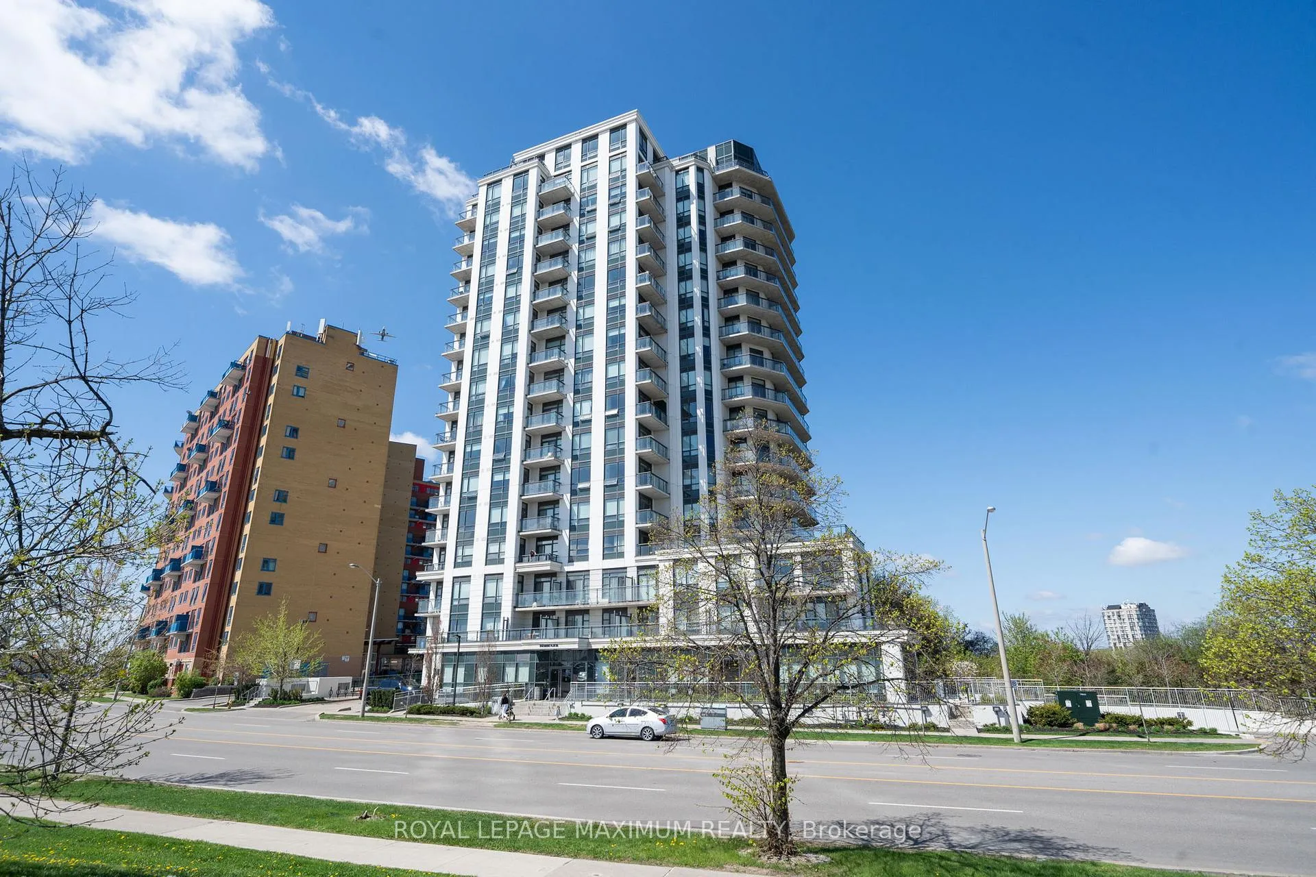 Photo 2 of Unit 1503, 840 Queens Plate Drive, Etobicoke, West Humber-Clairville — HOMEH