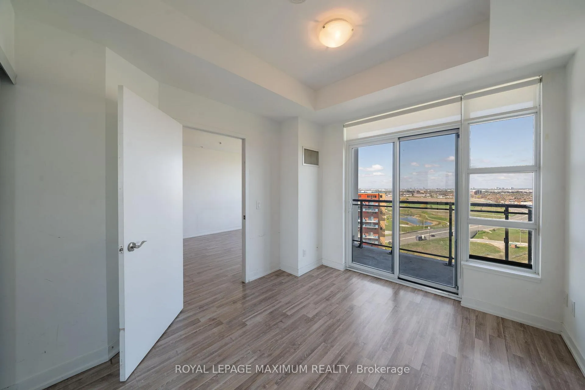 Photo 22 of Unit 1503, 840 Queens Plate Drive, Etobicoke, West Humber-Clairville — HOMEH