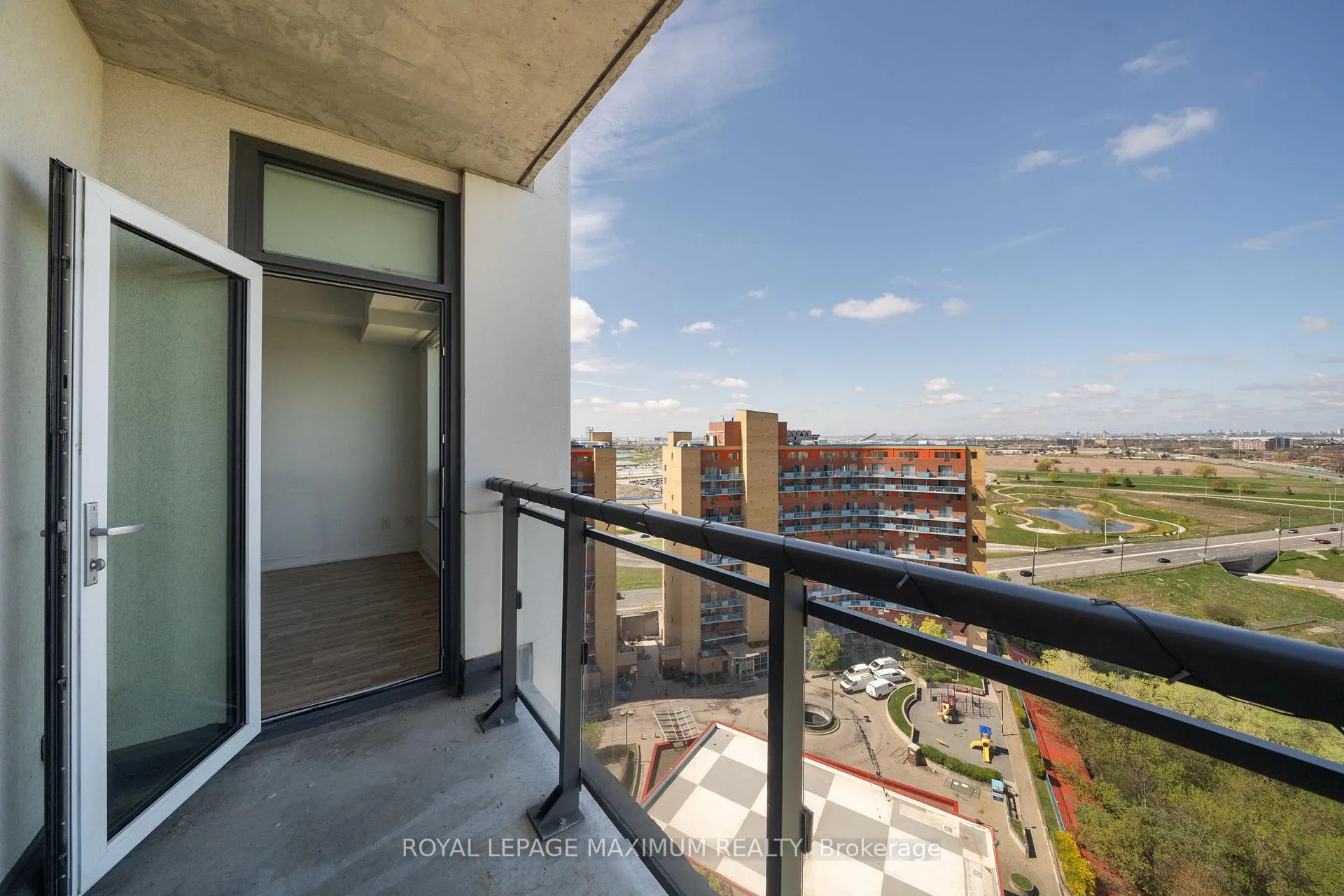 Photo 26 of Unit 1503, 840 Queens Plate Drive, Etobicoke, West Humber-Clairville — HOMEH