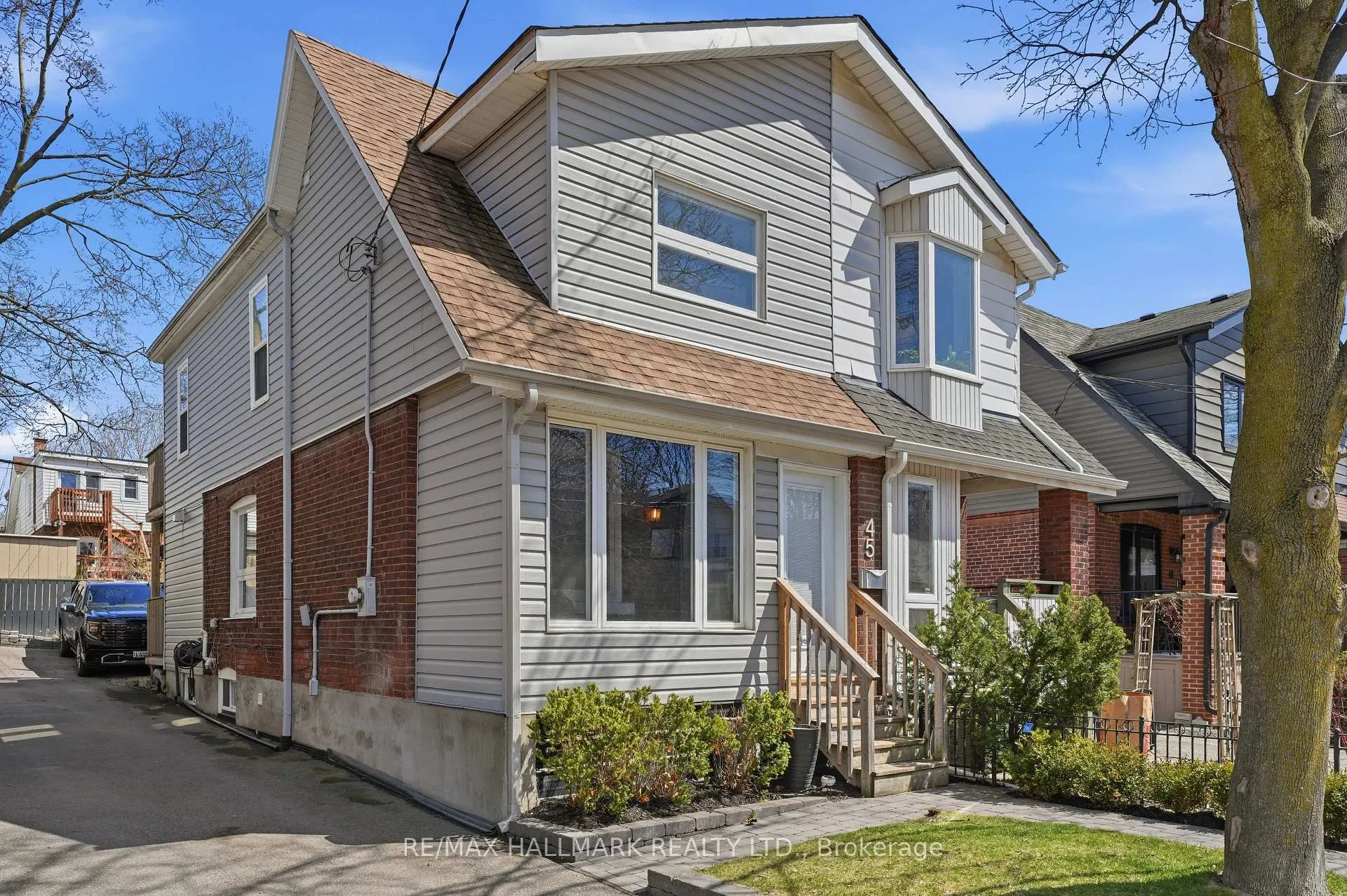 Front of 45 Hiltz Avenue