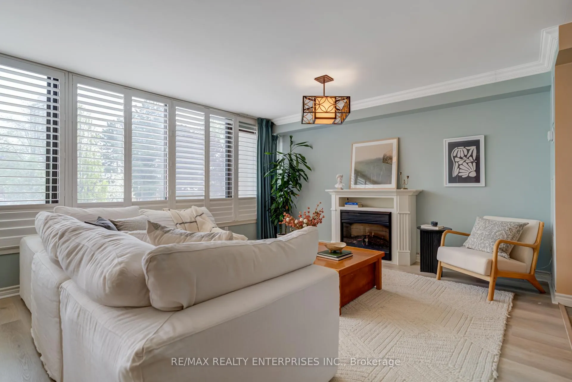 Front of Unit 204, 65 Skymark Drive