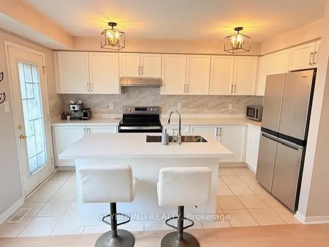 Photo 3 of 35 Lloydminister Avenue, Ajax, Northeast Ajax — HOMEH