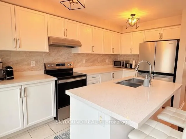 Photo 5 of 35 Lloydminister Avenue, Ajax, Northeast Ajax — HOMEH