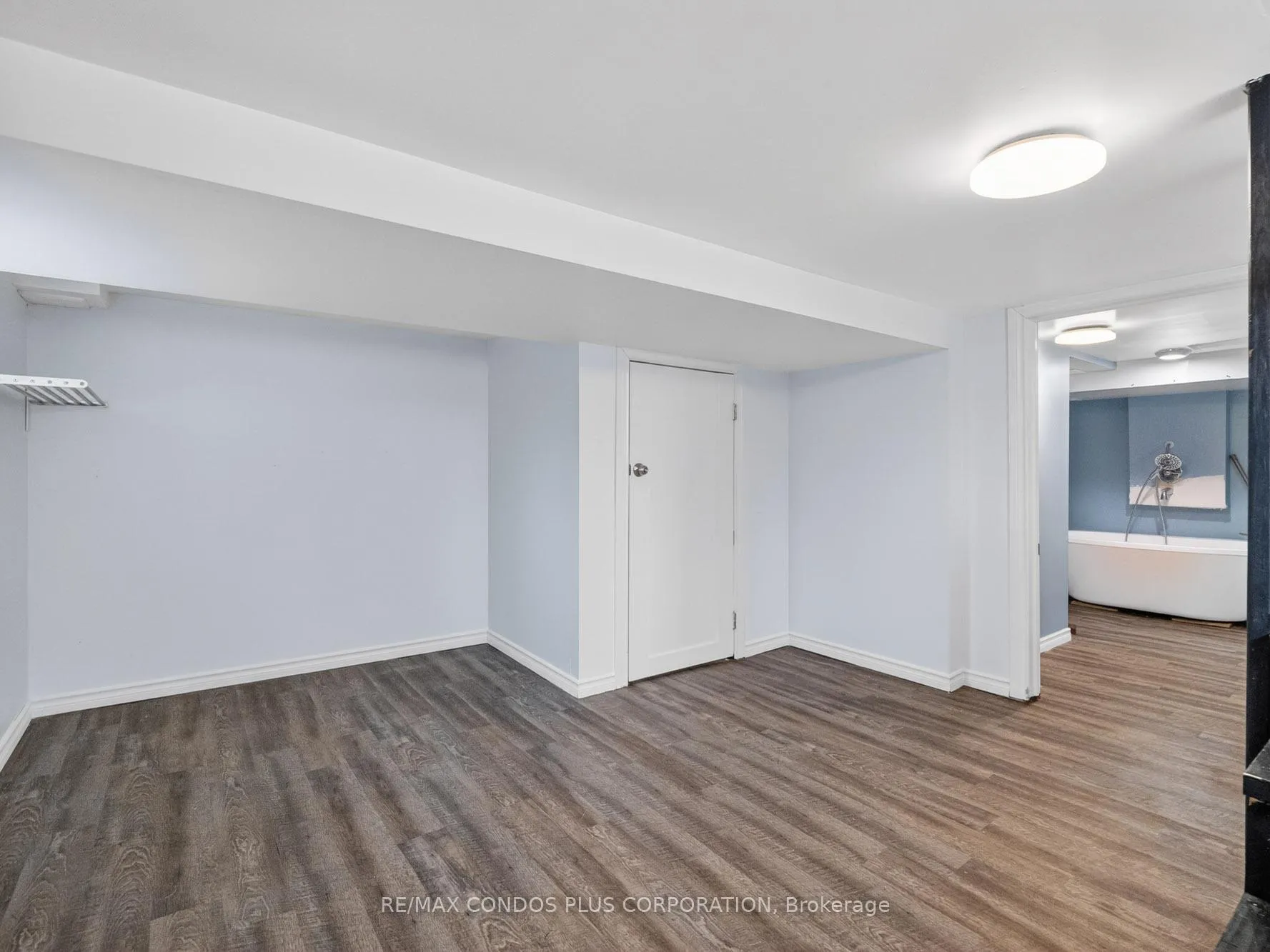 Photo 5 of 5070 Third Avenue, Niagara Falls, Cherrywood — HOMEH