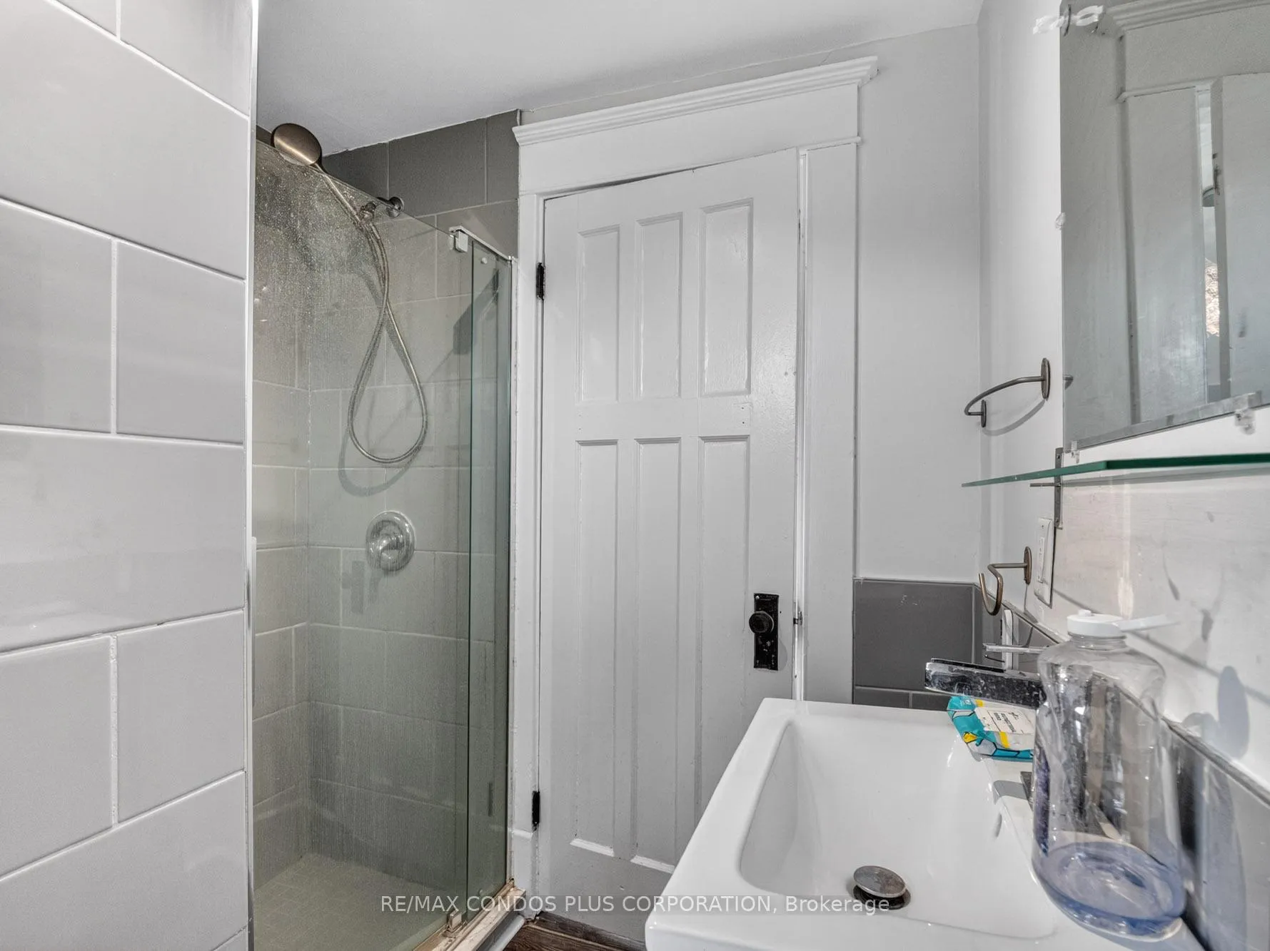 Photo 14 of 5070 Third Avenue, Niagara Falls, Cherrywood — HOMEH