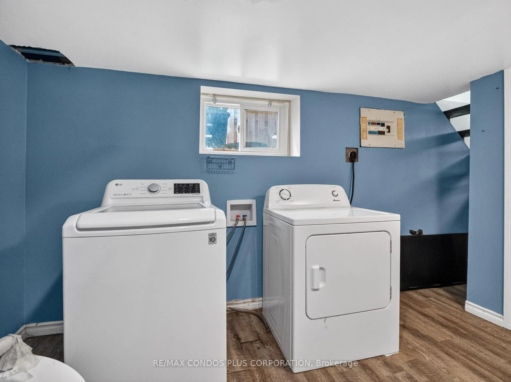 Photo 18 of 5070 Third Avenue, Niagara Falls, Cherrywood — HOMEH