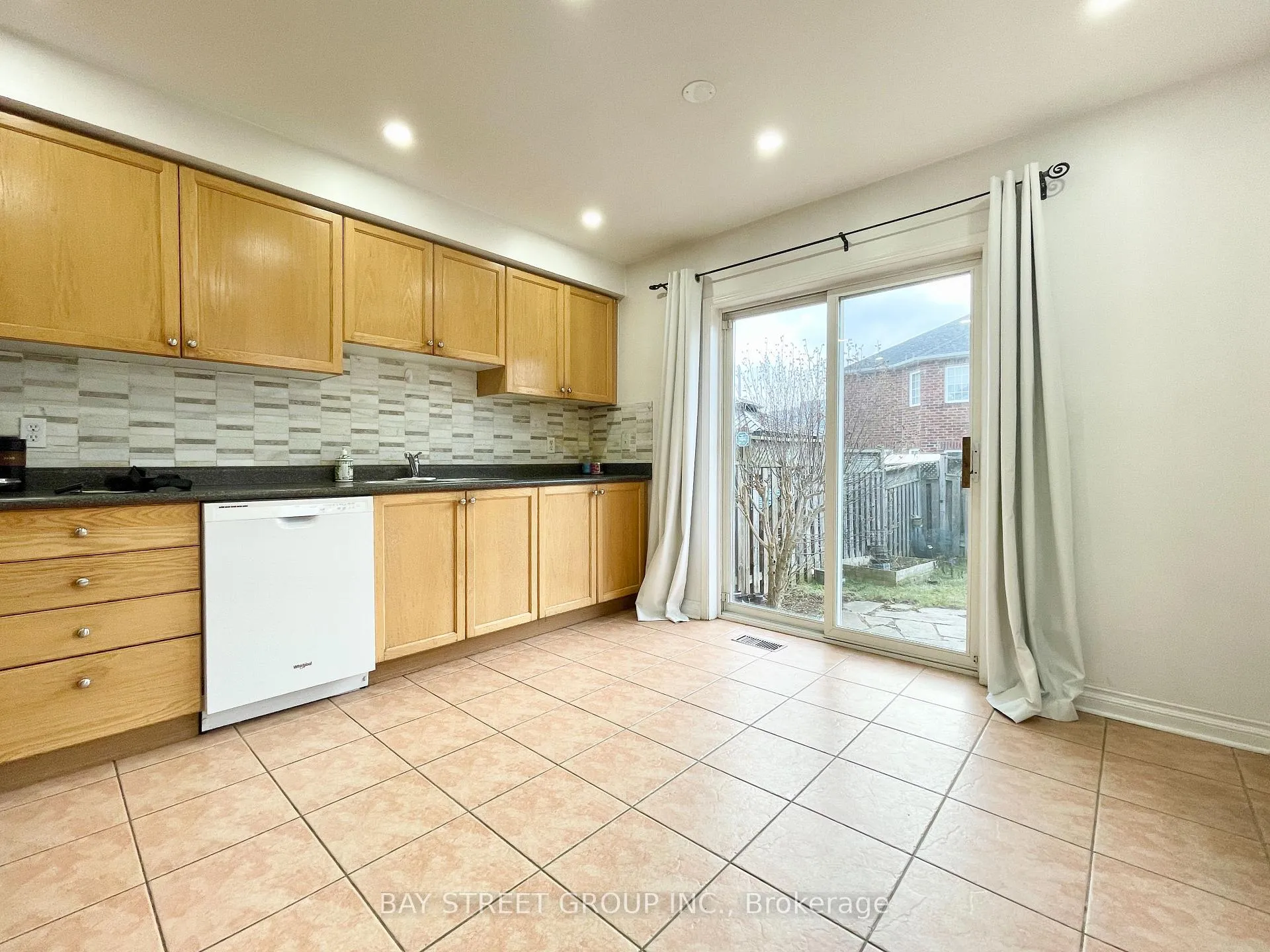 Photo 10 of 1153 Davis Lane, Milton, Dempsey — HOMEH