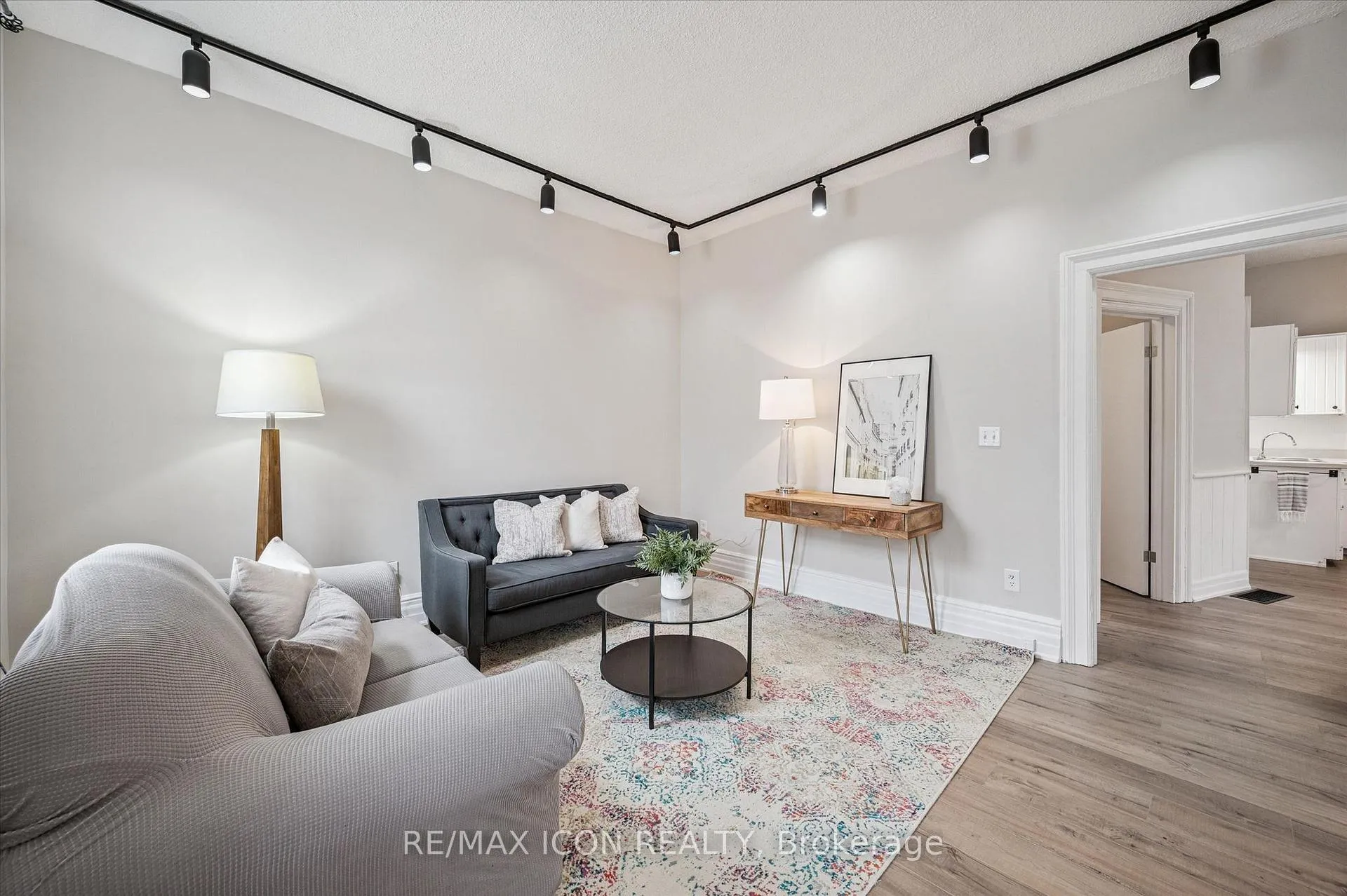 Photo 8 of 56 Walnut Street, Brant, Paris — HOMEH