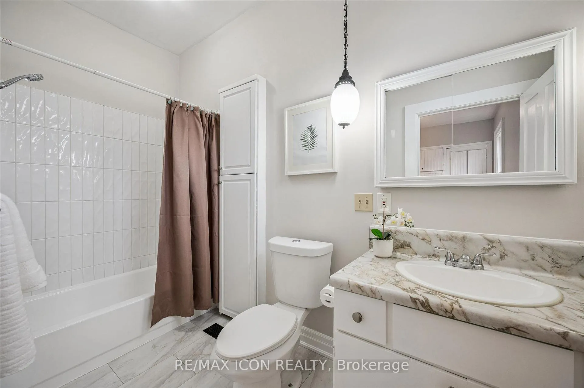 Photo 16 of 56 Walnut Street, Brant, Paris — HOMEH