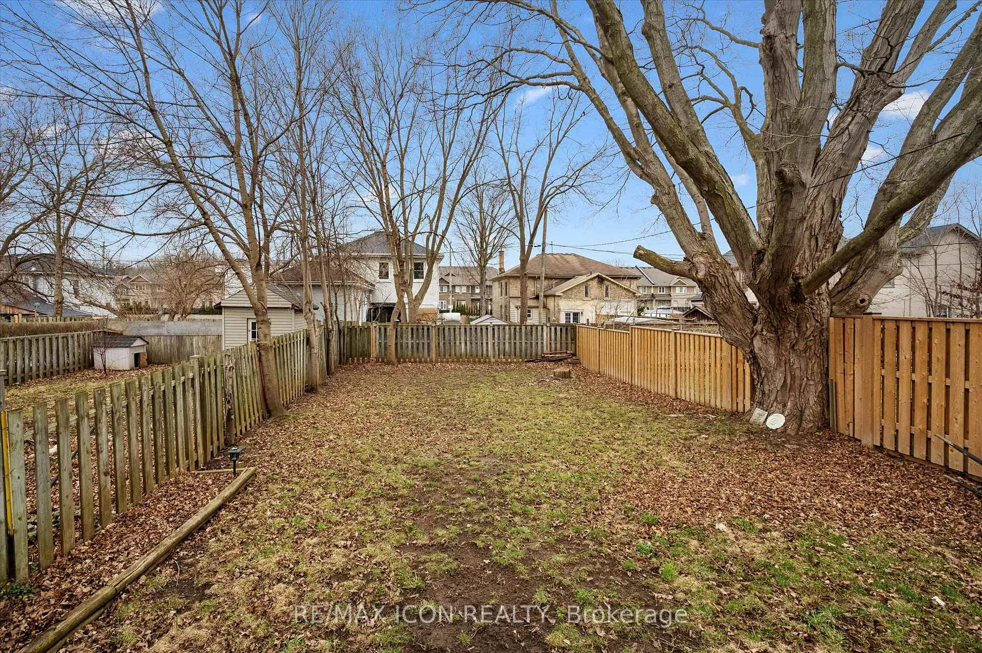 Photo 20 of 56 Walnut Street, Brant, Paris — HOMEH