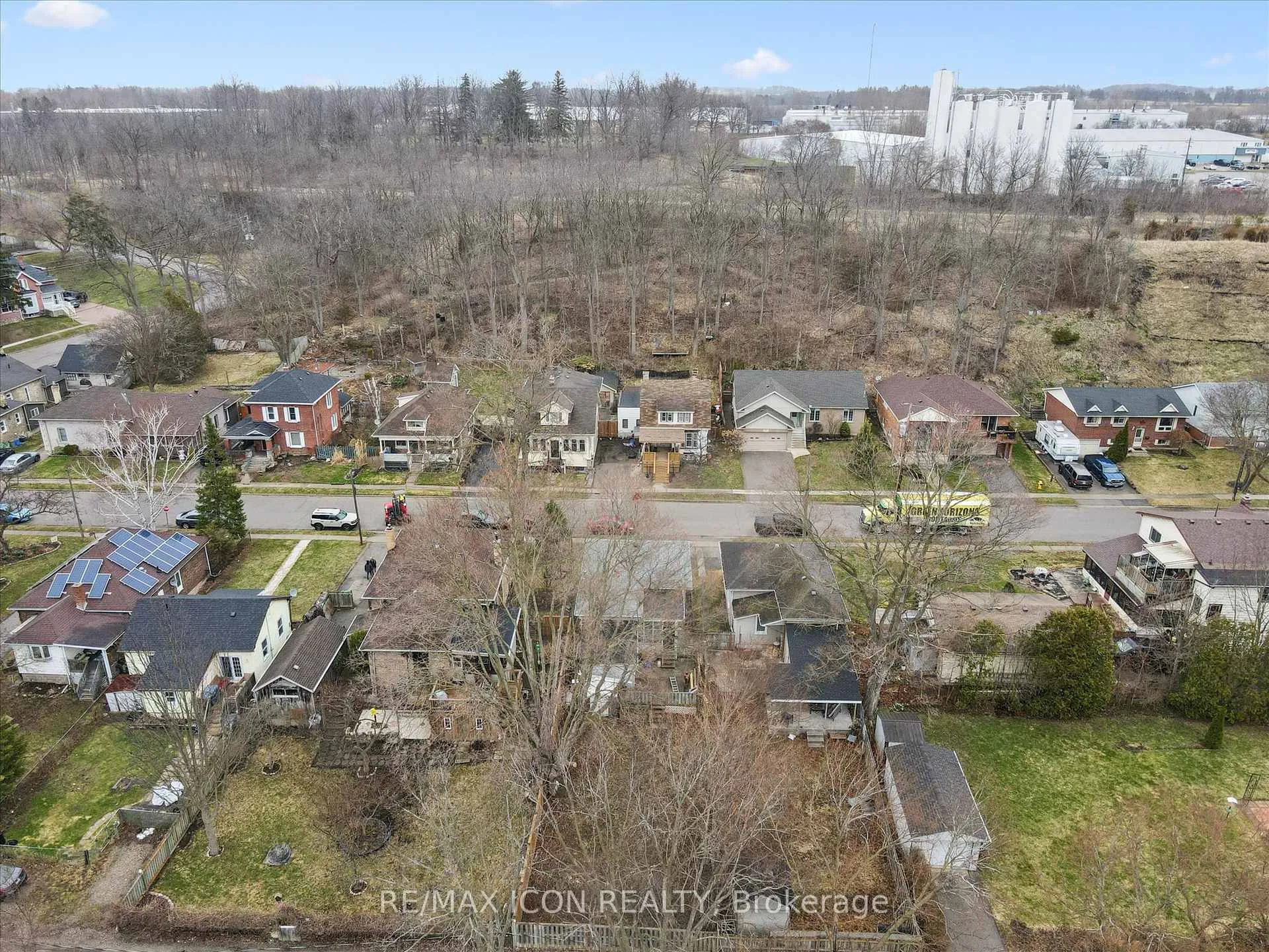 Photo 27 of 56 Walnut Street, Brant, Paris — HOMEH
