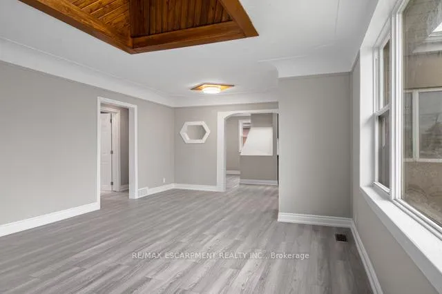 Photo 5 of 116 Irene Avenue, Hamilton, Stoney Creek — HOMEH