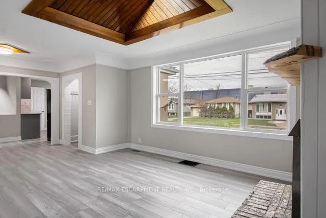 Photo 6 of 116 Irene Avenue, Hamilton, Stoney Creek — HOMEH