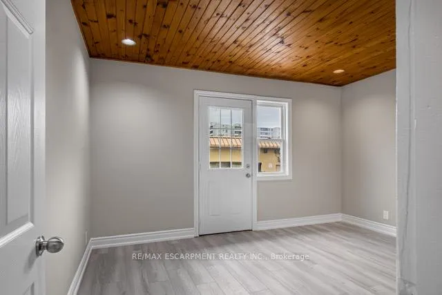 Photo 9 of 116 Irene Avenue, Hamilton, Stoney Creek — HOMEH