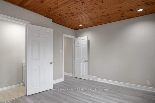 Photo 11 of 116 Irene Avenue, Hamilton, Stoney Creek — HOMEH