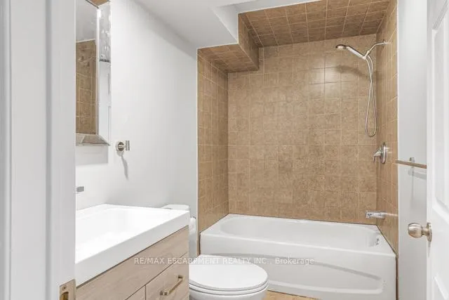 Photo 19 of 116 Irene Avenue, Hamilton, Stoney Creek — HOMEH
