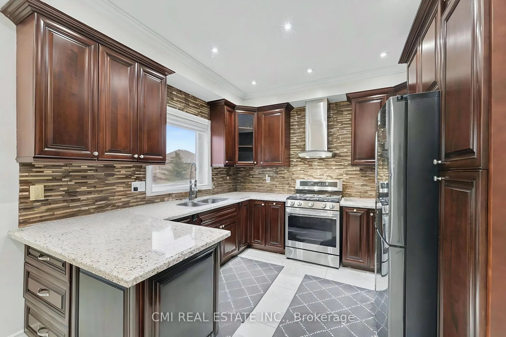 Photo 10 of 717 Vaughan Mills Road, Vaughan, Islington Woods — HOMEH